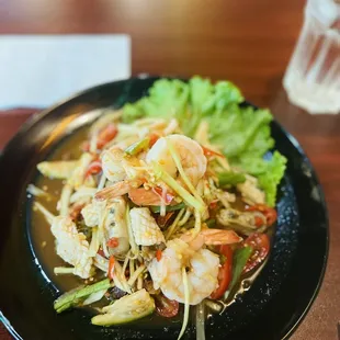 Papaya Salad with Seafood Salted Crab &amp; Fermented fish ()