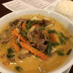 Red Curry with Roasted Duck. was less than memorable. nom!