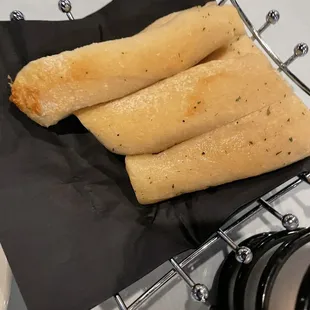 6 breadsticks