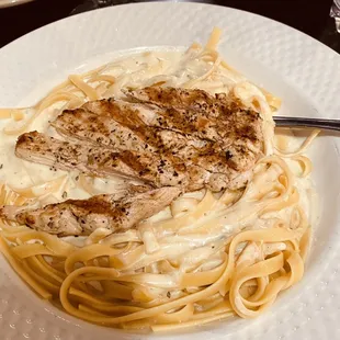 Chicken Alfredo (Dinner)