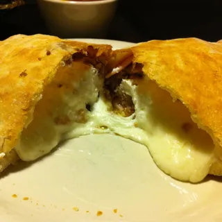 Sal's Calzone