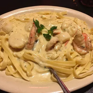Seafood Alfredo