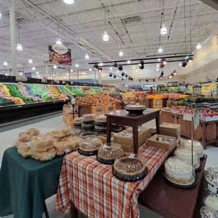 a grocery store filled with fresh produce