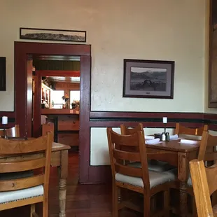 ramen and noodles, interior