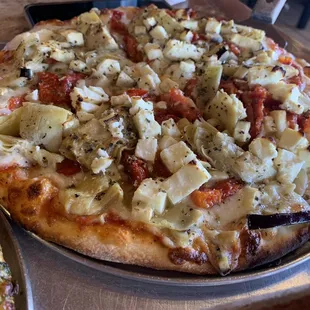 Plant, Choke, and Mater Specialty Pizza