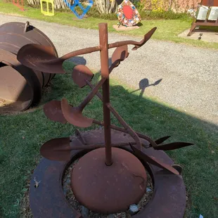 Wind sculpture out of metal shovels