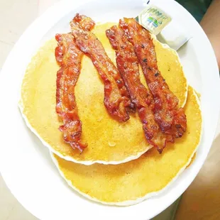 Pancakes w/ bacon, yummm