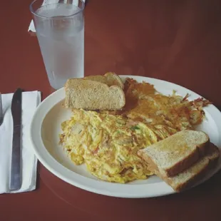 Northern Omelette w/ homefries and toast