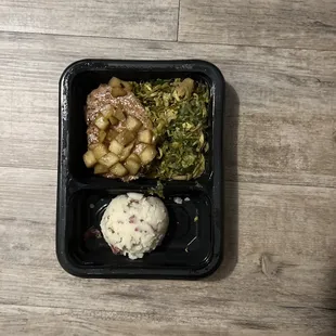 Pork chop with apple, mashed potatoes