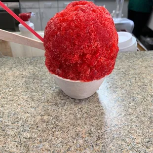 Keiki cup: strawberry with vanilla ice cream in the bottom