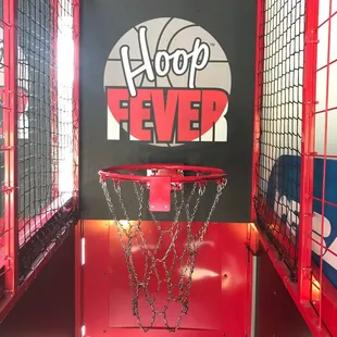 Go head to head with friends in Hoop Fever at Recess Charlotte!