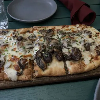 Mushroom truffle flatbread