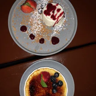 Panacota and Berries