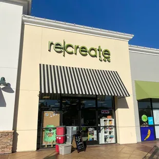 Front of the ReCreate storefront.