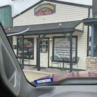 01/14/24 window advertising homemade tortillas which is a total lie. Go somewhere else. They need to have it removed.