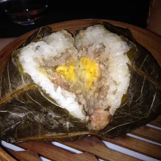 Steamed Sticky Rice in Lotus Leaf (1) - -----