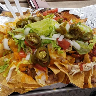 Nachos with shredded chicken