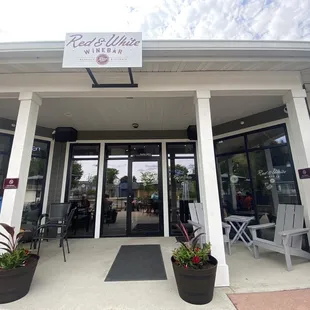 outside of a restaurant