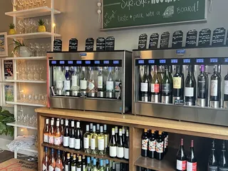 Toot + Kate's winebar