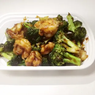 Large shrimp with broccoli