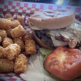 Cowtown Kicker w/ tots