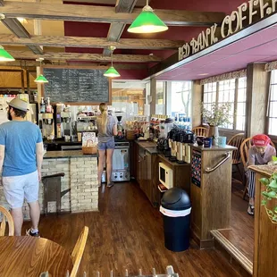 people in a coffee shop