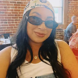 Lili M.