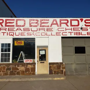 Red Beard Treasure Chest