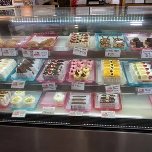 Cakes display case