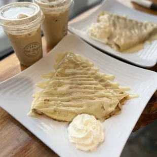 French Toast Latte &amp; Butterbeer Latte with 2 Cinnamon Roll Crepes! So good!!