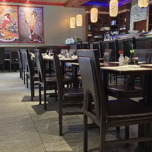 Restaurant area and bar area