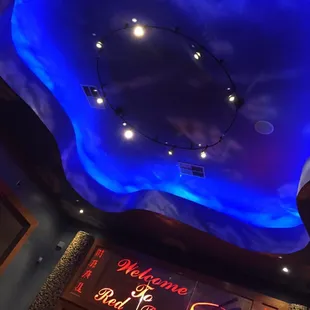 One of the most elegant red bowls I've been too.