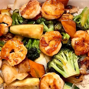 Yes to large shrimp! Shrimp Hibachi w/veggies and just the right amount of steamed rice. Highly recommend!