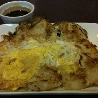 5. Fried Daikon Flour Cake