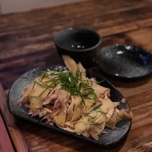Shredded chicken with sesame oil. 手撕鸡