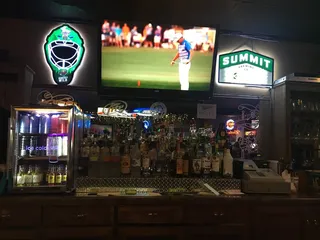 Duck's Sports Bar & Grill