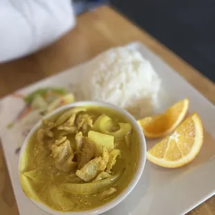 L1. Yellow Curry Lunch Special