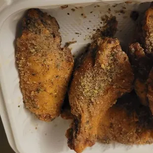 food, chicken wings, chicken, bbq wings, fried chicken, fried chicken wings, poultry, bbq chicken, chicken wings and fried chicken