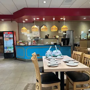 sushi and sashimi, interior