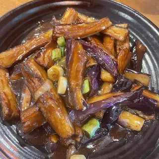 19. Eggplant With Brown Sauce 19.