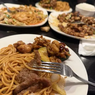 60. House Chow Mein  R12. Kung Pao Chicken