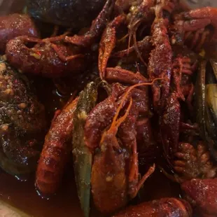 crawfish and green mussels