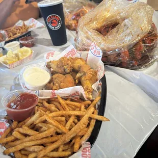 5 piece spicy ranch wing basket 2 lb crawfish Cajun X Spicy