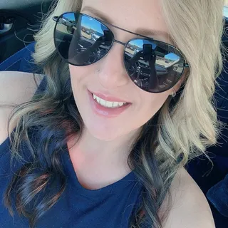 Tammy R.