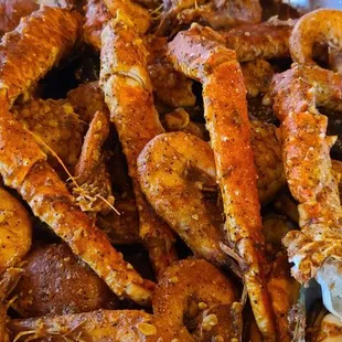 All of the sauces, potatoes, corn, mussels, shrimps, king crab legs