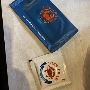 a packet of jelly and a packet of jelly