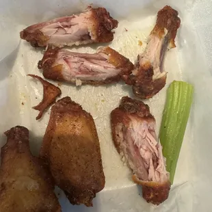 bbq wings, chicken wings and fried chicken, fried chicken wings, poultry, fried chicken, chicken wings, chicken, food, bbq chicken