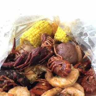 Shrimp and crawfish in the Juicy Special seasoning sauce!