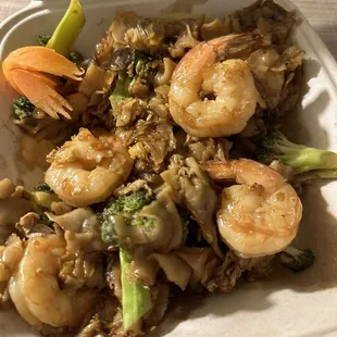 N2. Pad Sii-Ew (with shrimp)