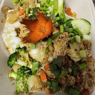 Pineapple fried rice with veggies only.